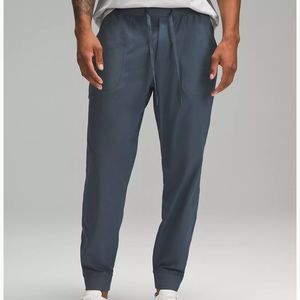 Lululemon ABC Joggers NWOT !!